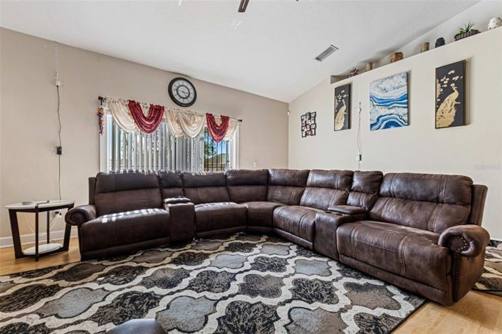 Image No.4-Maison de 4 chambres à vendre à Saint John