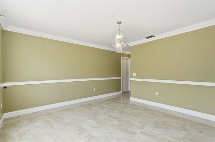 Image No.11-4 Bed House for sale