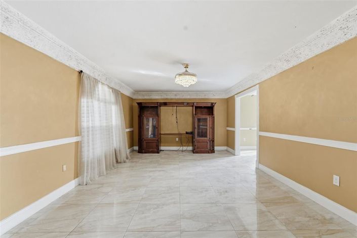 Image No.12-4 Bed House for sale