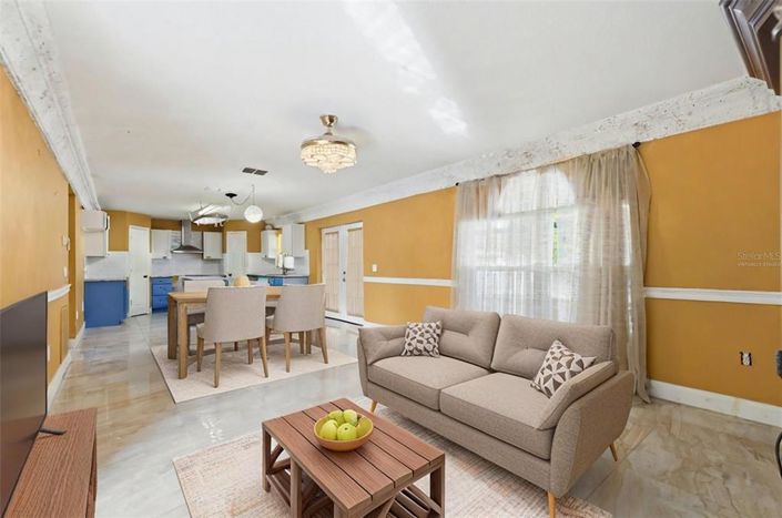 Image No.13-4 Bed House for sale