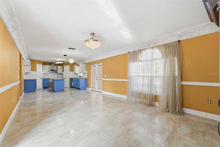 Image No.14-4 Bed House for sale