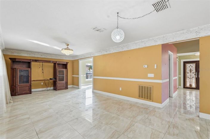 Image No.19-4 Bed House for sale