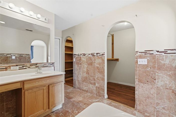 Image No.27-4 Bed House for sale