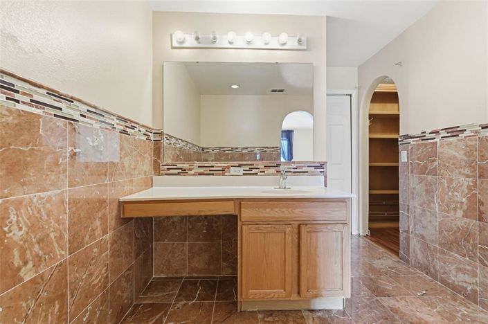 Image No.29-4 Bed House for sale