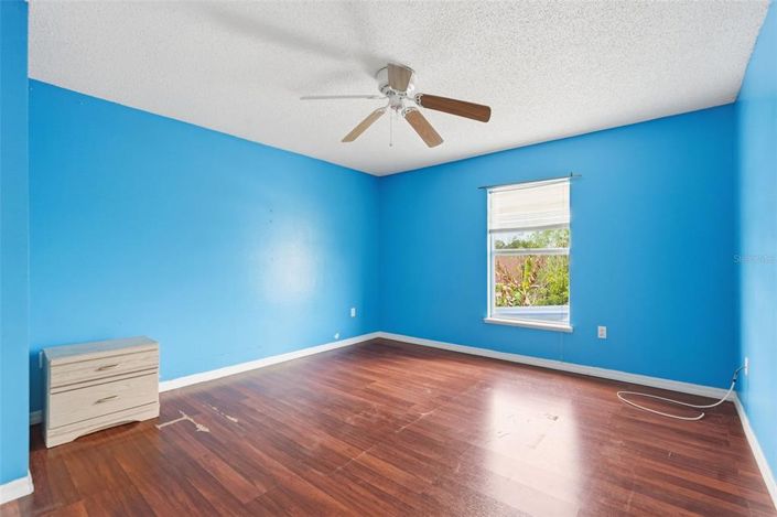 Image No.42-4 Bed House for sale