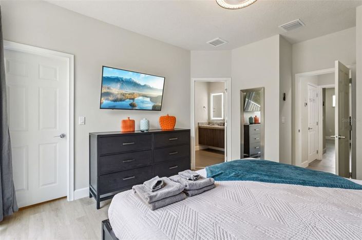 Image No.21-3 Bed Townhouse for sale