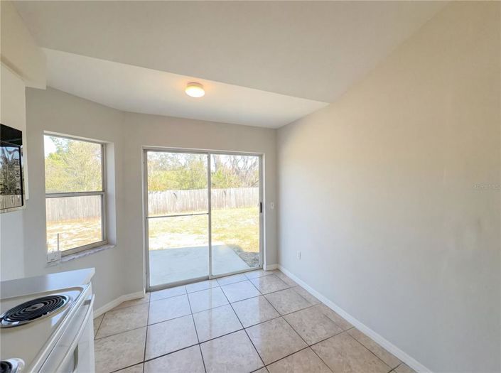 Image No.11-3 Bed House for sale