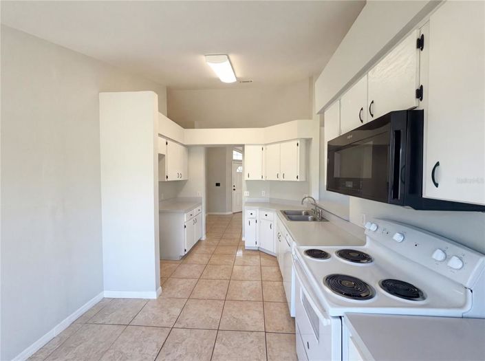 Image No.2-3 Bed House for sale