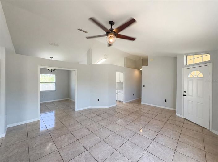 Image No.7-3 Bed House for sale