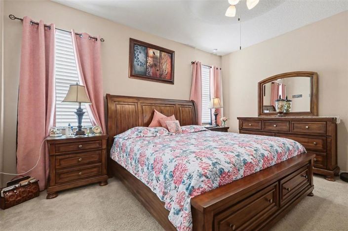 Image No.10-4 Bed House for sale