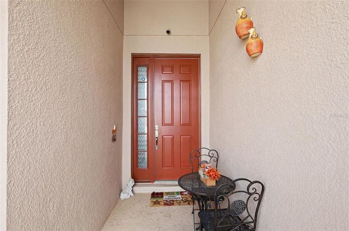 Image No.2-4 Bed House for sale