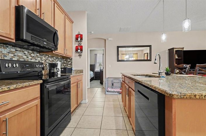 Image No.9-4 Bed House for sale