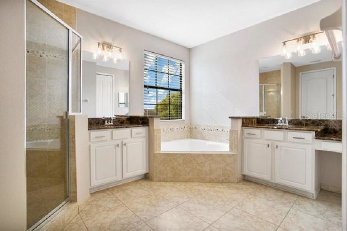 Image No.14-5 Bed House for sale