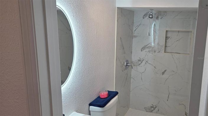 Image No.11-3 Bed House for sale