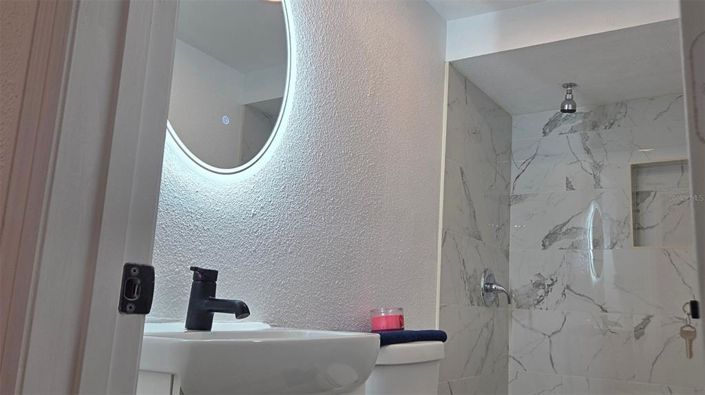 Image No.12-3 Bed House for sale