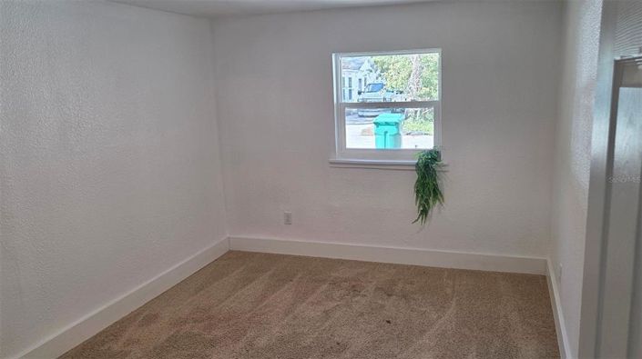 Image No.15-3 Bed House for sale