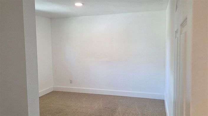 Image No.18-3 Bed House for sale