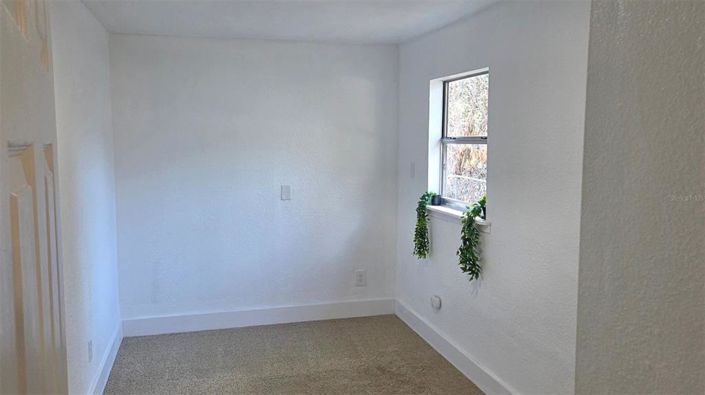 Image No.21-3 Bed House for sale