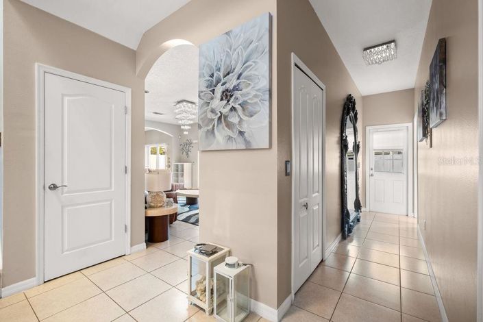 Image No.10-5 Bed House for sale