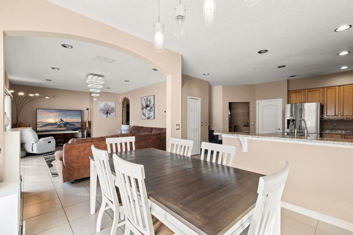 Image No.18-5 Bed House for sale