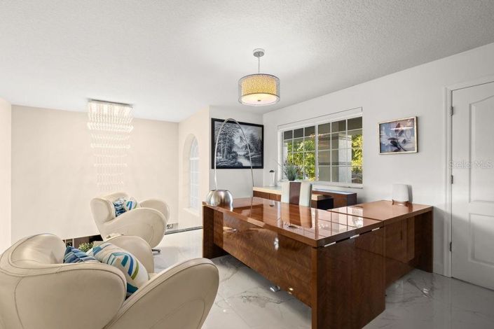 Image No.23-5 Bed House for sale