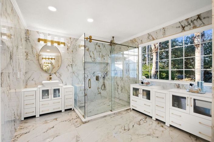 Image No.30-5 Bed House for sale