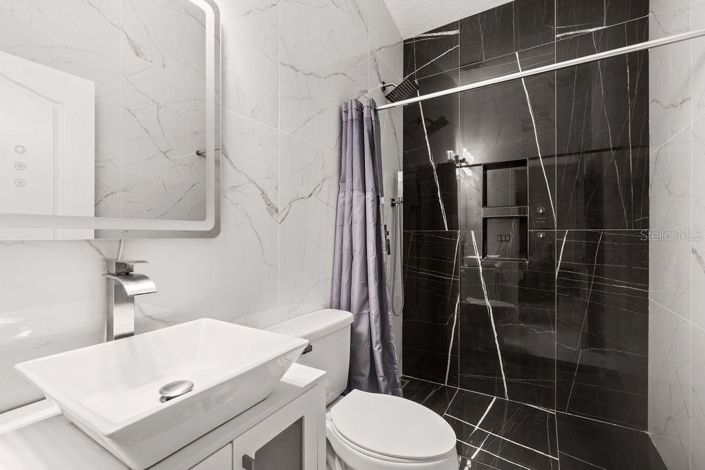 Image No.33-5 Bed House for sale