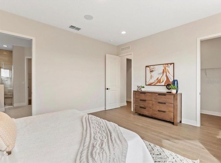 Image No.9-5 Bed House for sale