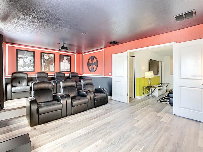 Image No.31-8 Bed House for sale