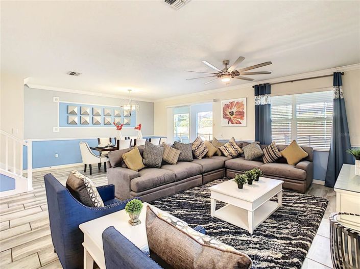 Image No.7-8 Bed House for sale