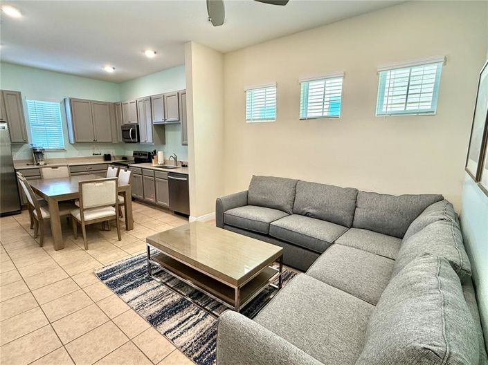 Image No.3-3 Bed House for sale