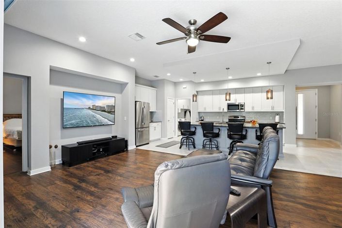 Image No.14-4 Bed House for sale