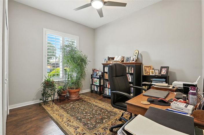 Image No.25-4 Bed House for sale