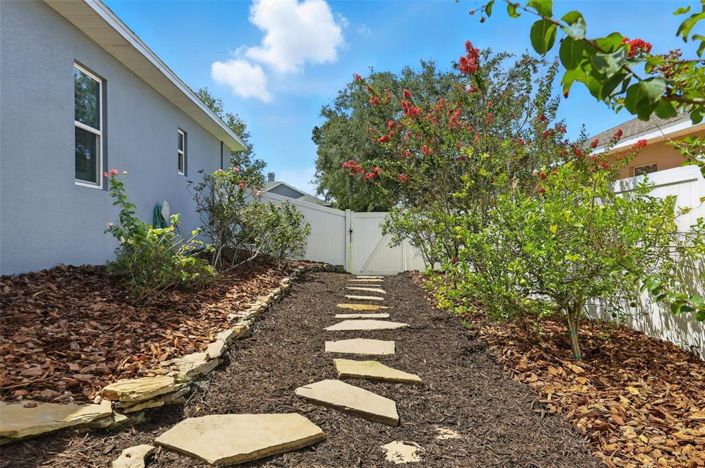 Image No.40-4 Bed House for sale