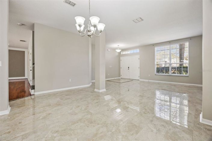 Image No.12-4 Bed House for sale