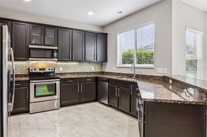 Image No.20-4 Bed House for sale