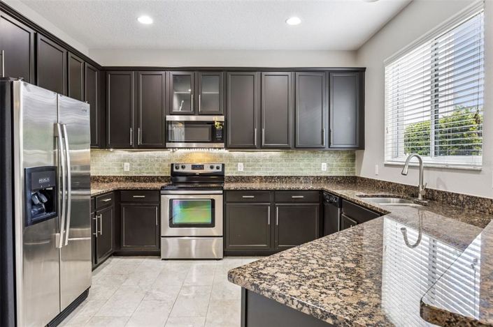 Image No.22-4 Bed House for sale