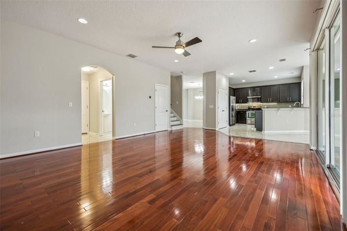 Image No.24-4 Bed House for sale