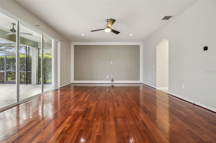 Image No.27-4 Bed House for sale