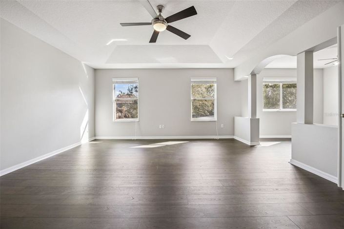 Image No.36-4 Bed House for sale