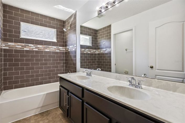 Image No.49-4 Bed House for sale