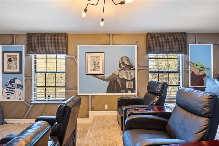 Image No.19-8 Bed House for sale