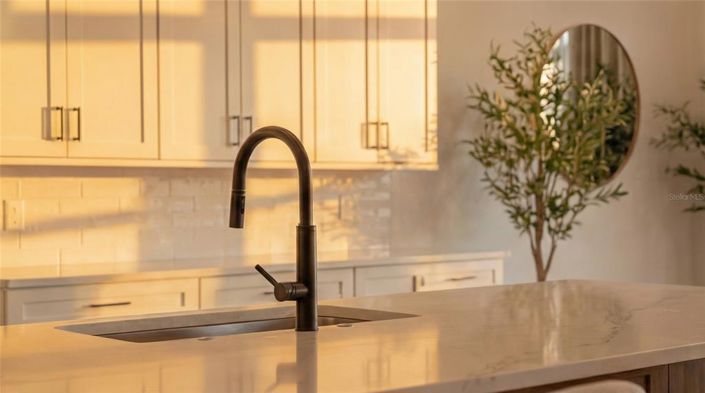 Image No.14-5 Bed House for sale