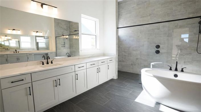 Image No.18-5 Bed House for sale