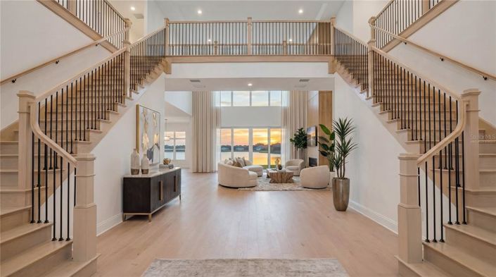 Image No.2-5 Bed House for sale