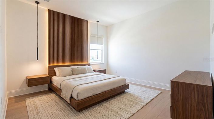 Image No.20-5 Bed House for sale