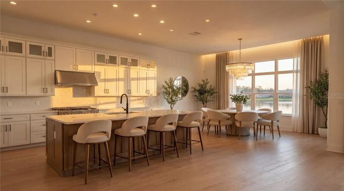 Image No.9-5 Bed House for sale