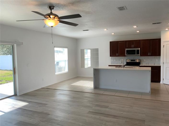 Image No.5-5 Bed House for sale