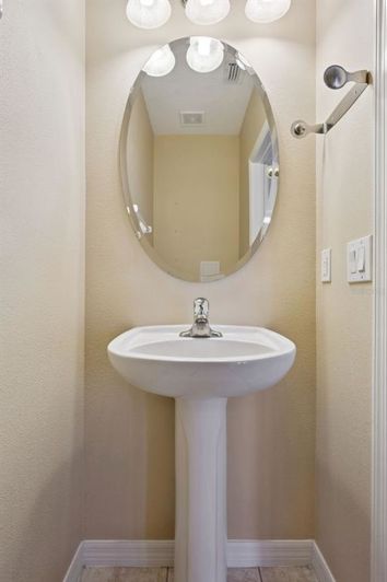 Image No.17-2 Bed Townhouse for sale