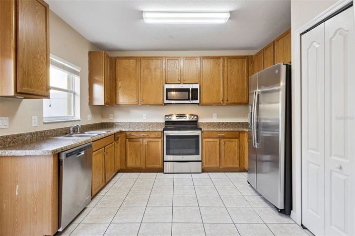 Image No.9-2 Bed Townhouse for sale